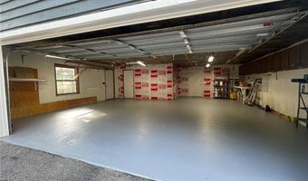 514 Olivia Ln, Ball Ground, GA 30107