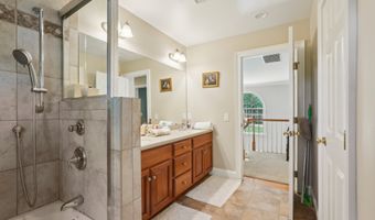 2 Logans Way, Danbury, CT 06811