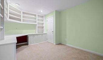 43032 LA RIVA Dr, Ashburn, VA 20148
