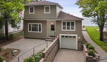 17646 S Ridgewood Dr, Arcadia, MI 49613