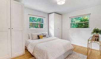 2420 N TAYLOR St, Arlington, VA 22207