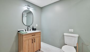 21663 OATLANDS Rd, Aldie, VA 20105