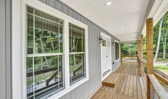305 Mountainside Dr, Alloway, NJ 07422