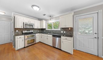 1718 Eagle Point Way, Benton, AR 72015