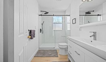 102 S Dover Ave, Atlantic City, NJ 08401