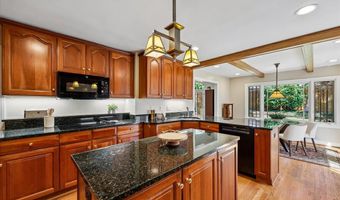 5735 BRADLEY Blvd, Bethesda, MD 20814