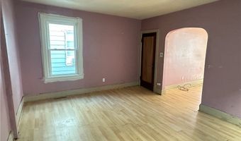 136 Maplewood Ave, Ambridge, PA 15003