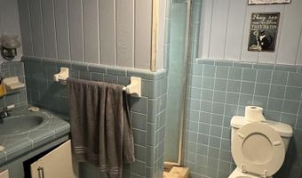 905 5th St, Adel, GA 31620