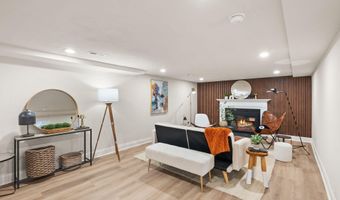 4006 N GLEBE Rd, Arlington, VA 22207
