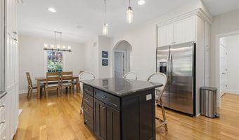 42 Camden Rd, Narragansett, RI 02882