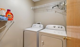 1530 Ashwood Dr, Altoona, IA 50009