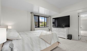 1789 Laukahi St, Honolulu, HI 96821