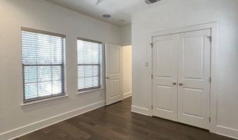 208 GRANDVIEW Pl 4, Alamo Heights, TX 78209