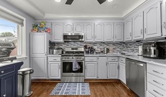 15823 Rose Dr, Allen Park, MI 48101