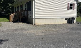 116 Snowflake Dr, Blakeslee, PA 18610