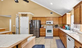 520 E 2nd St, Adrian, MO 64720