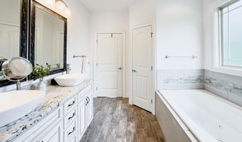 740 N Alamosa Dr, Boiling Springs, SC 29316