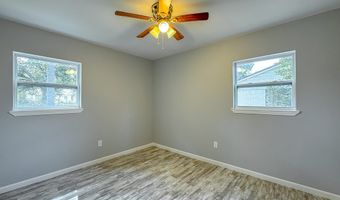 913 Virginia Pl, Bainbridge, GA 39819