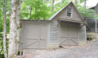 963 Melton Branch Rd, Bakersville, NC 28705