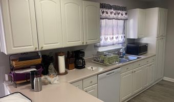 1239 Dossett St, Athens, TN 37303