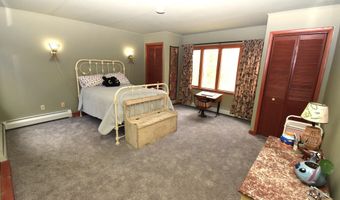 51 Ironworks Rd, Clinton, CT 06413