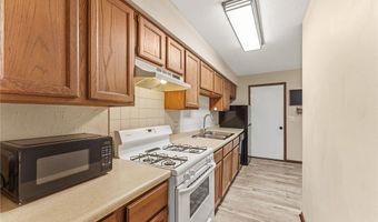 931 Trimble Dr, Akron, OH 44307