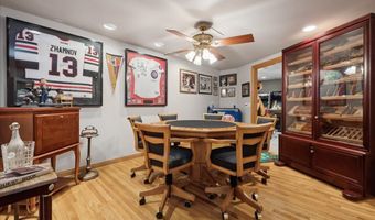 925 N River Rd, Algonquin, IL 60102