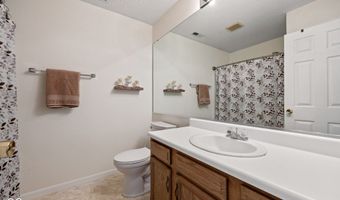 8203 Lake Tree Ln, Indianapolis, IN 46217