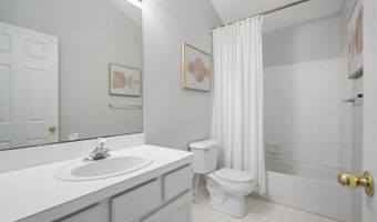 5841 Lafayette Ln, Ann Arbor, MI 48103