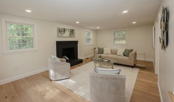 9 Northfield Rd, Amherst, NH 03031