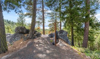 67 Little Donner Dr, Cascade, ID 83611