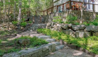 7 Greenway Ct, Bar Harbor, ME 04609