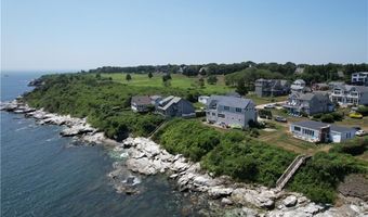 4 Clarkes Village Ln, Jamestown, RI 02835