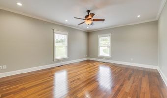 20484 Lake Rd, Abingdon, VA 24211