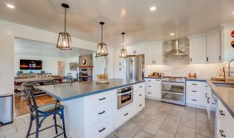 636 E 9th Ave, Escondido, CA 92025
