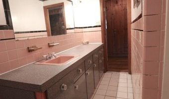 994 Limecrest Rd, Andover, NJ 07848