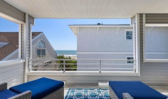 10 11TH St, Beach Haven, NJ 08008