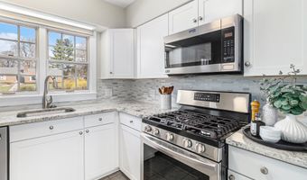 2690 Overridge Dr, Ann Arbor, MI 48104