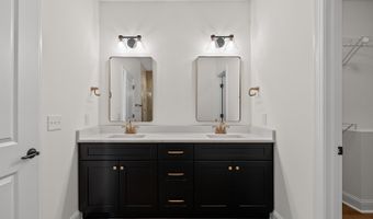 9041 Stonewall Rd, Appomattox, VA 24522