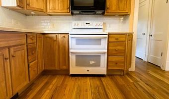 17 US Route One, Falmouth, ME 04105