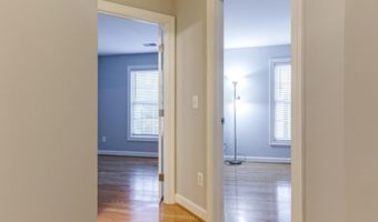 953 HARRISON Cir, Alexandria, VA 22304