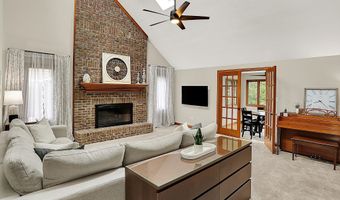 369 Rodeo Dr, Indianapolis, IN 46217