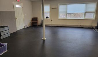 366 Federal Rd, Brookfield, CT 06804