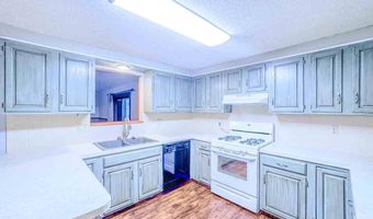 1727 N 10th St, Arkansas City, KS 67005