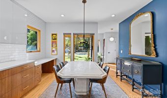 2553 Elkwood Cir, Charlotte, NC 28205