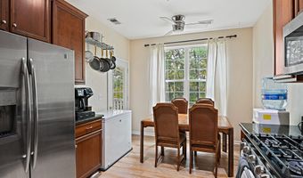 20385 BELMONT PARK Ter 103, Ashburn, VA 20147