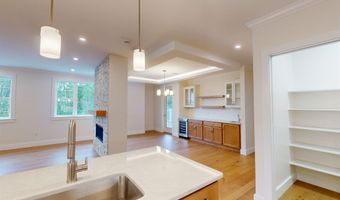 1 Longview Dr 401, Atkinson, NH 03811