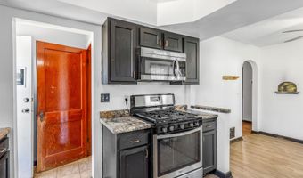 1015 N 13th St, Beatrice, NE 68310