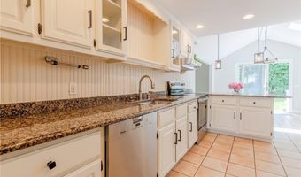 122 Sylvan Dr, East Greenwich, RI 02818