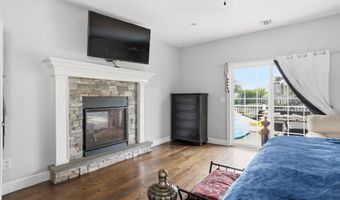 34 Meadow Ln, Amityville, NY 11701